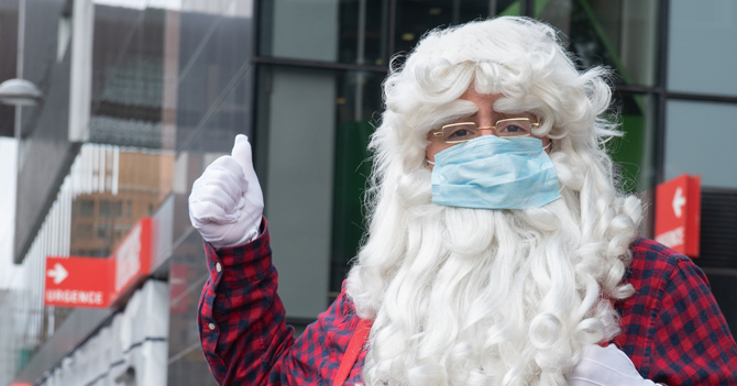 Chum Le Pere Noel Est En Sante Et Pret Pour Sa Tournee